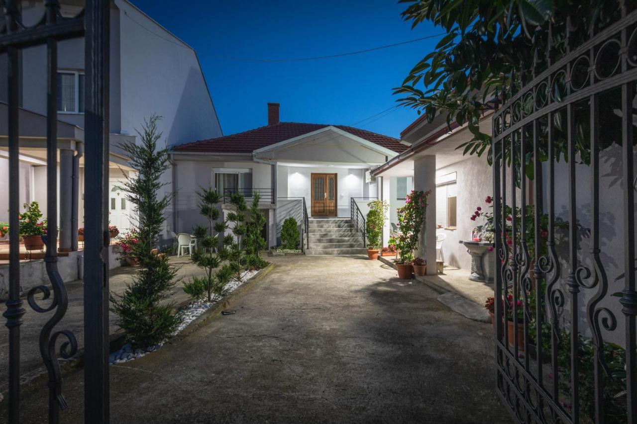 Guest House - Axios Gevgelija Buitenkant foto